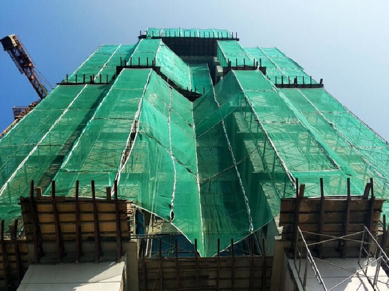 Construction Safety Net Installation